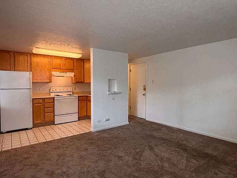 1182 Clermont St #102 — Photo 4