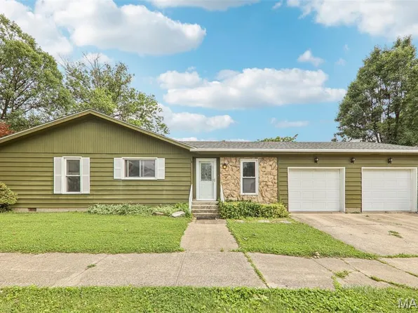 704 N Jackson St, Litchfield, IL 62056
