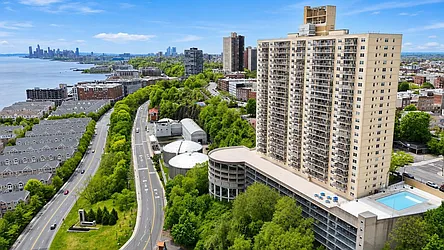 6600 Blvd East, #22F