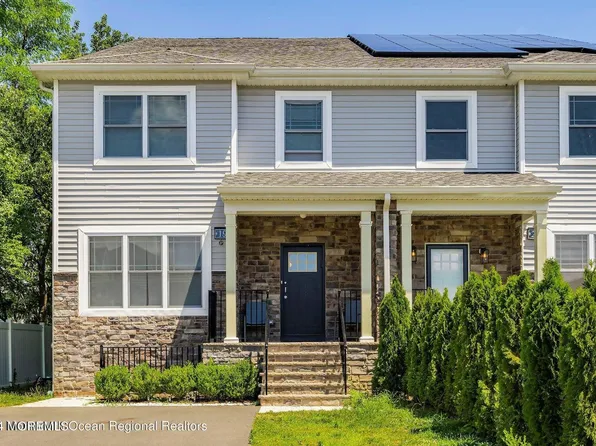 19 Hilton Drive, Lakewood, NJ 08701