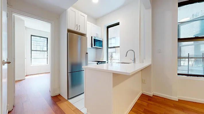 Rented by Bond New York | media 1