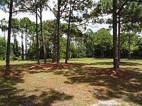 4th image of 5649 SE Lamay Dr