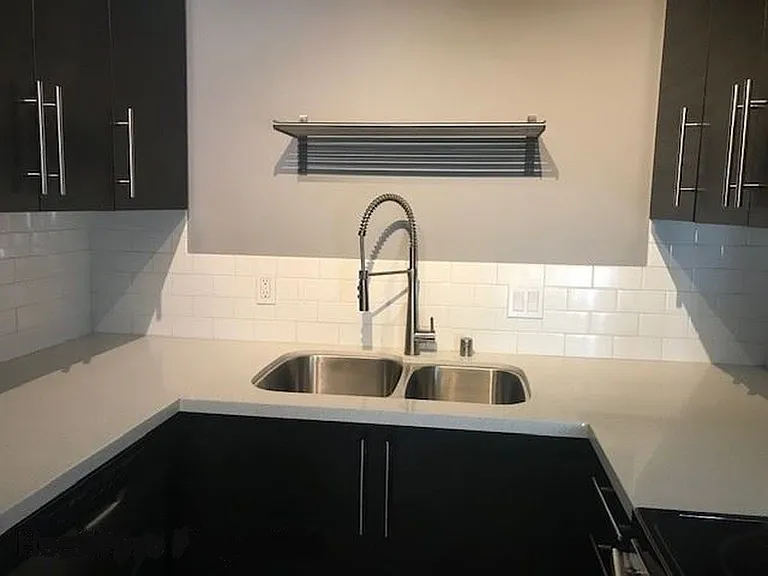 4440 Boundary St #11 — Photo 5