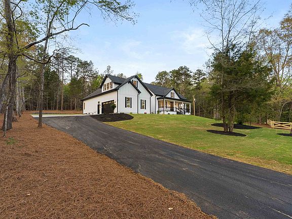 2nd image of 206 Zimmerman Lake Rd