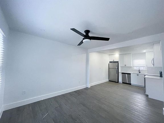 5th image of 110 E 30th St APT D