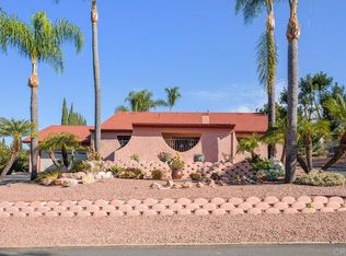 1020 Landavo Dr, Escondido, CA 92027