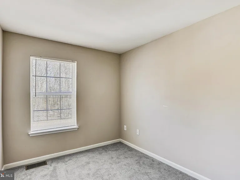 925 Dorchester Cove Rd — Photo 32