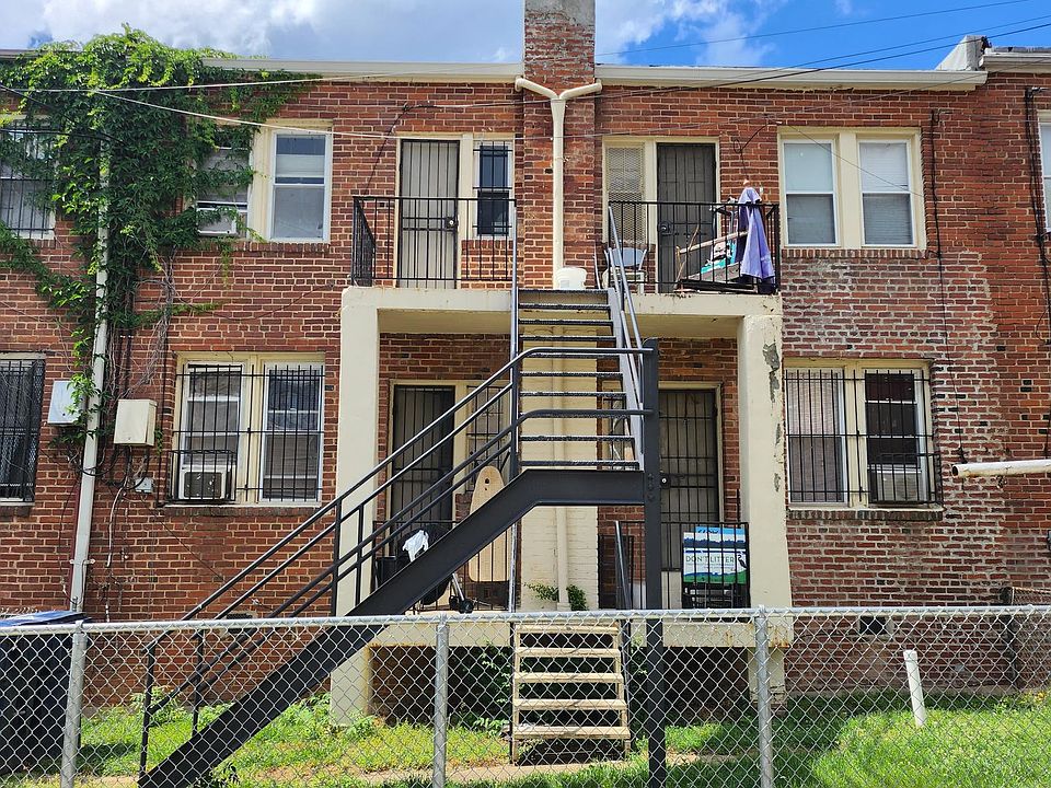 2nd image of 2013 I St NE