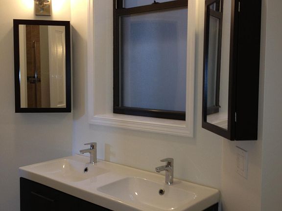 3rd image of 633 W Fullerton Pkwy APT 1