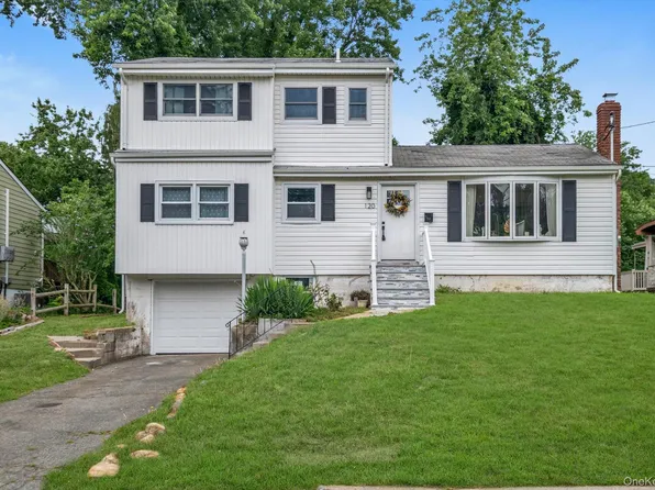 120 Glenwood Road, Glenwood Landing, NY 11547