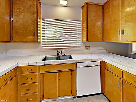 2nd image of 5994 Lake Crest Way APT 25