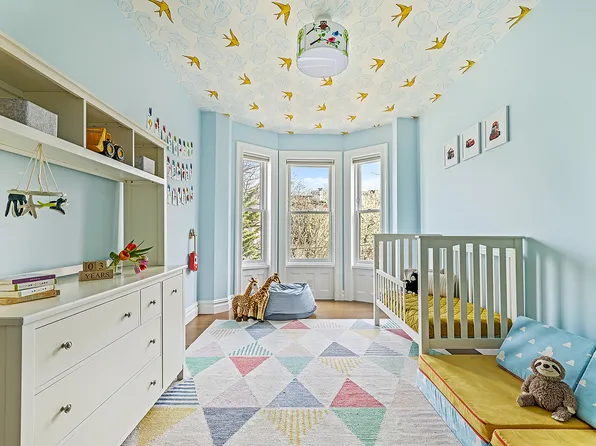 557 Ninth Street image 12 of 21