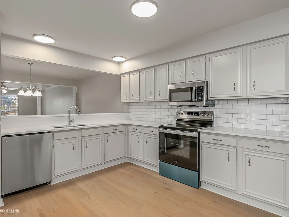 1st image of 10048 Alondra Dr