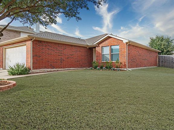 2nd image of 1625 Forest Oaks Way
