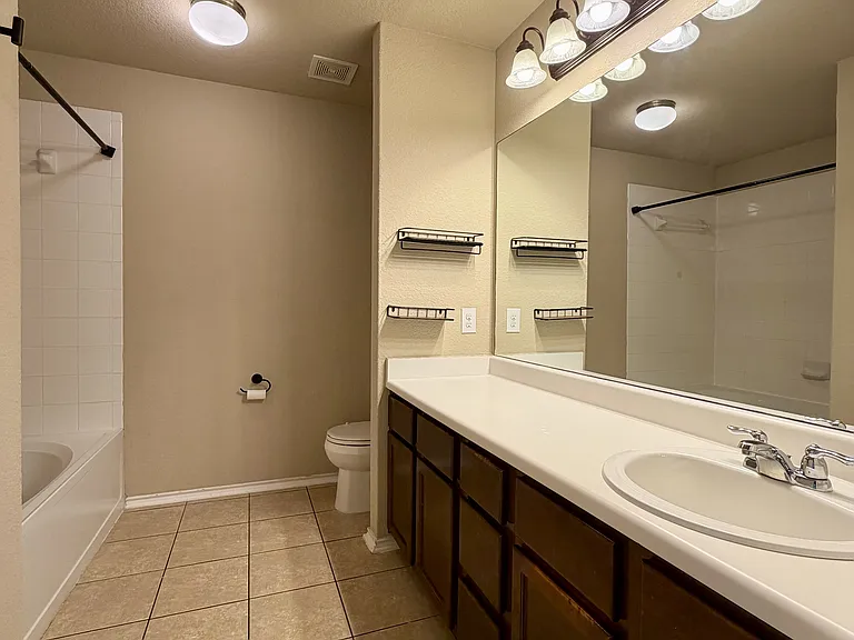 419 Dolly Dr — Photo 9