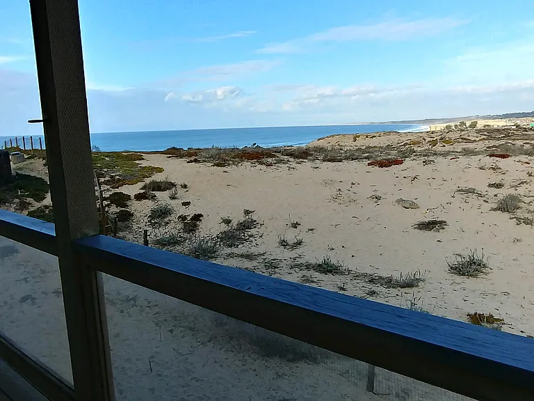 Surfside Apartments — Photo 9