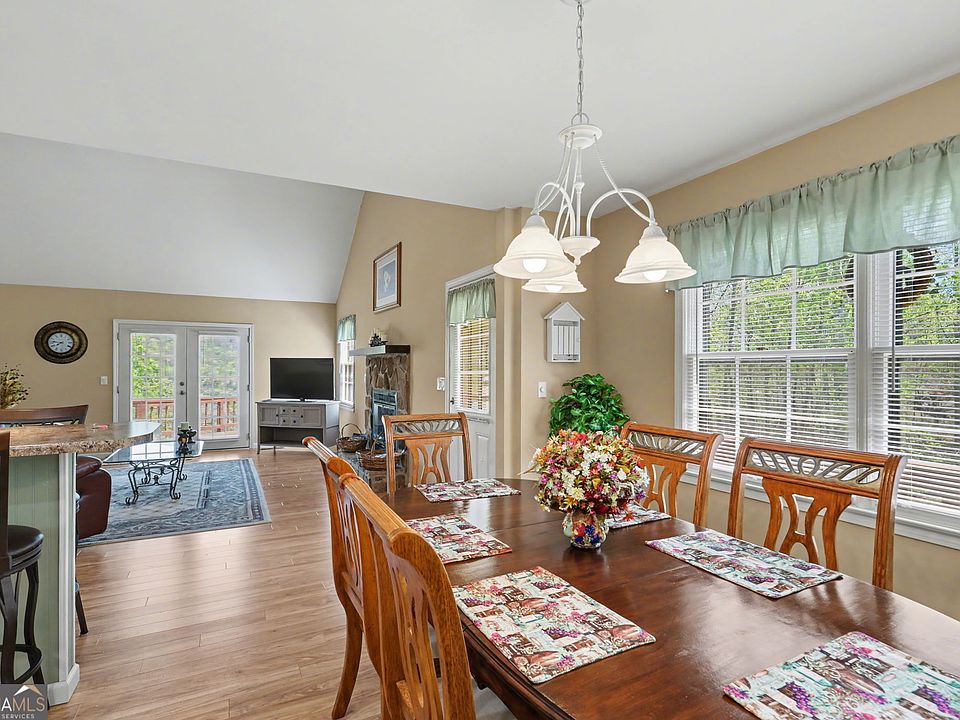 10th image of 542 Eastern Cross Ln