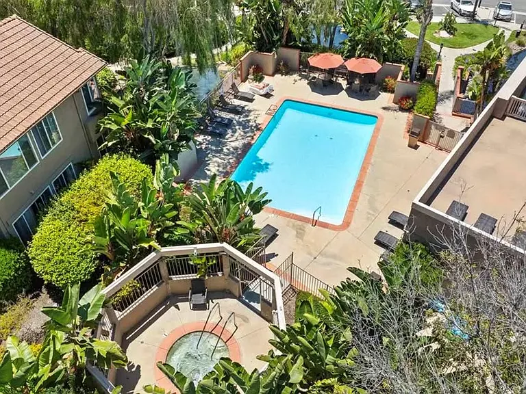 Clubhouse pool and hot tub