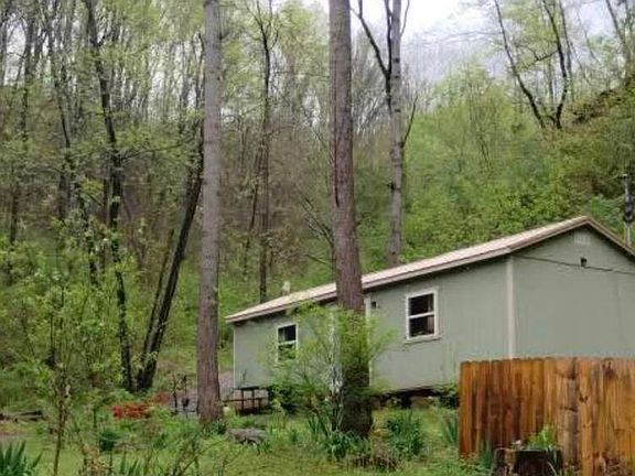 2nd image of 168 County Road 484