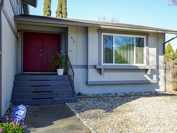 3rd image of 470 Blakemore Court