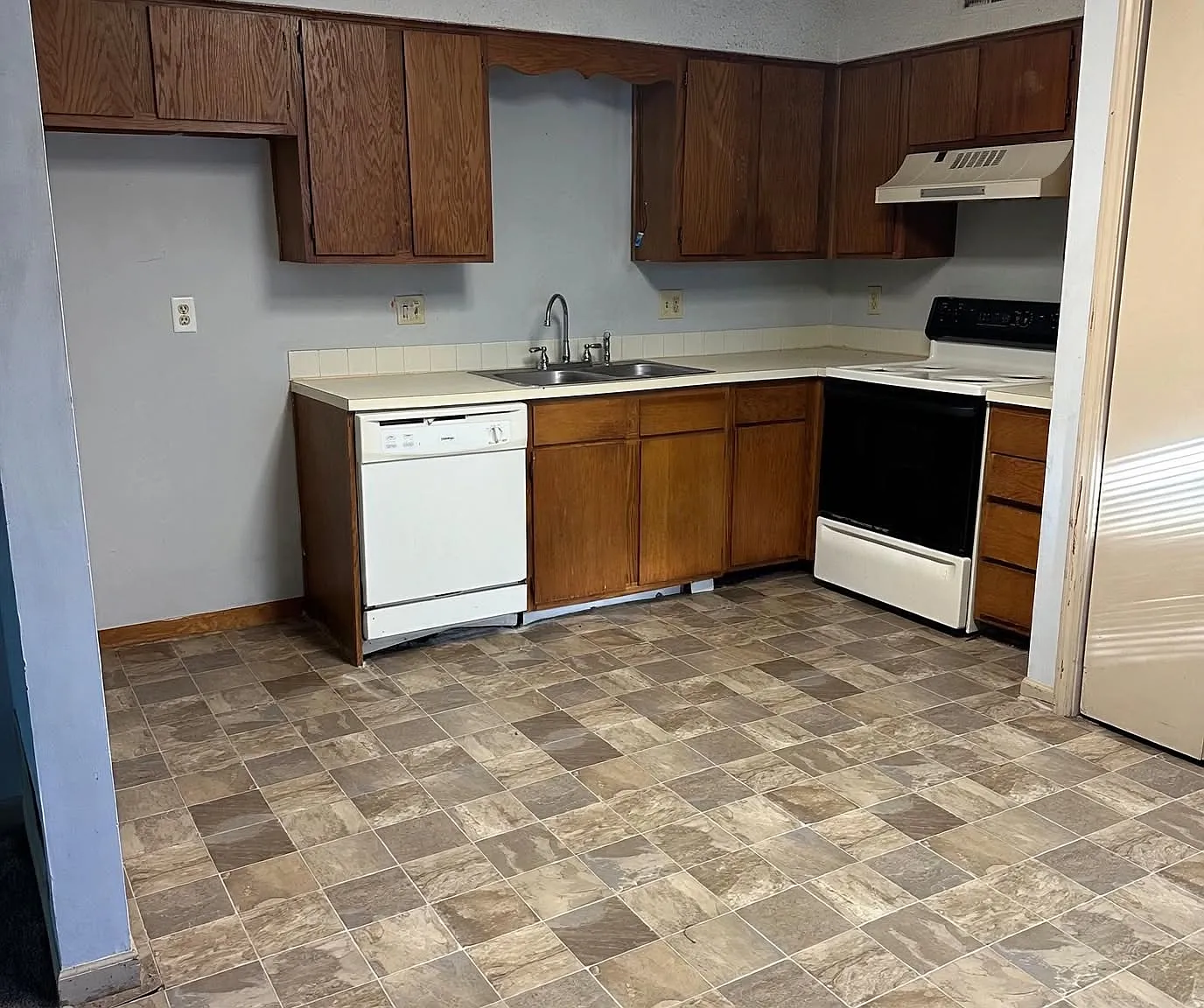 2 bed, 1.5 bath, 1150 sqft, $1,260 — Photo 4