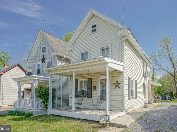 323 S Main St, Woodstown, NJ 08098