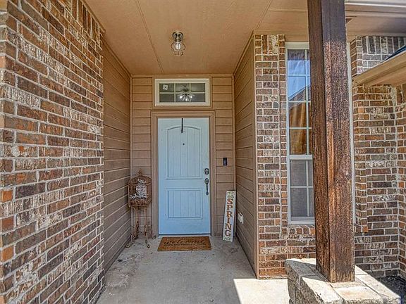 3rd image of 2325 Kimball Dr