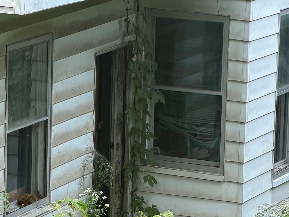 2nd image of 3413 W Liberty St