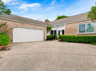 12210 Ravenmoor Dr, Houston, TX 77077