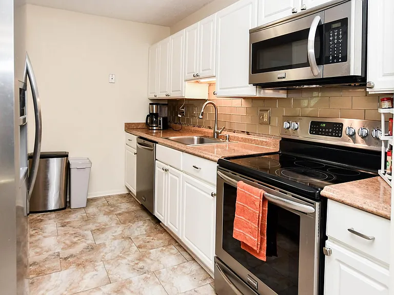 1401 Deep Gorge Ct — Photo 10
