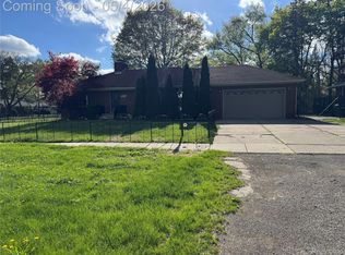 27315 Lathrup Blvd, Lathrup Village, MI 48076