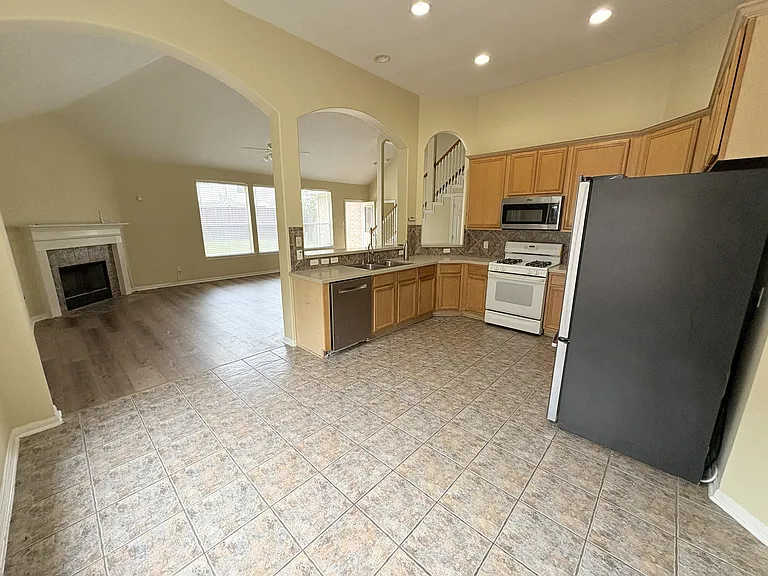 6038 Heathmoor Ln — Photo 15