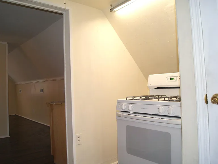 2208 N Knox Ave #2 — Photo 8