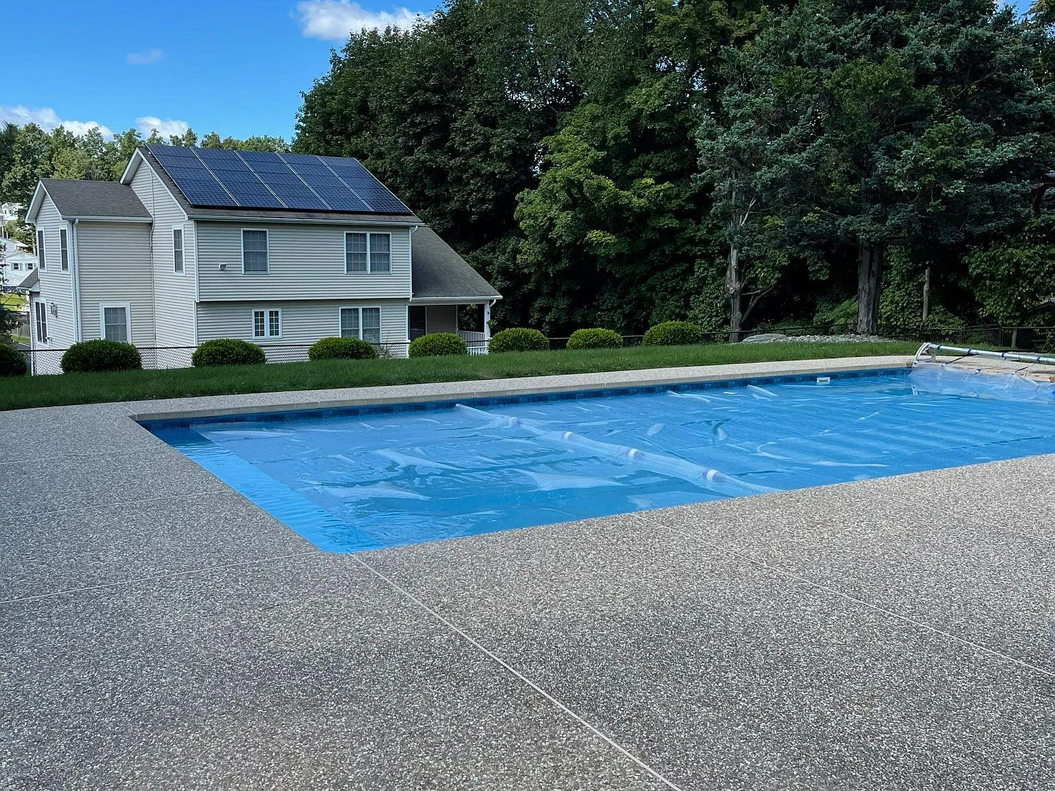 4 bed, 2501 sqft, $4,200 — Photo 3