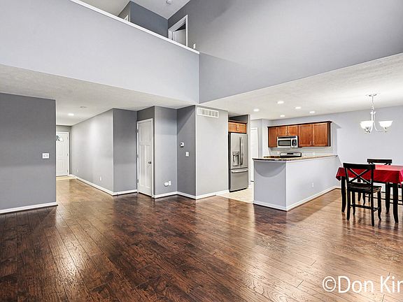 3rd image of 3037 Ledgestone Pl NE
