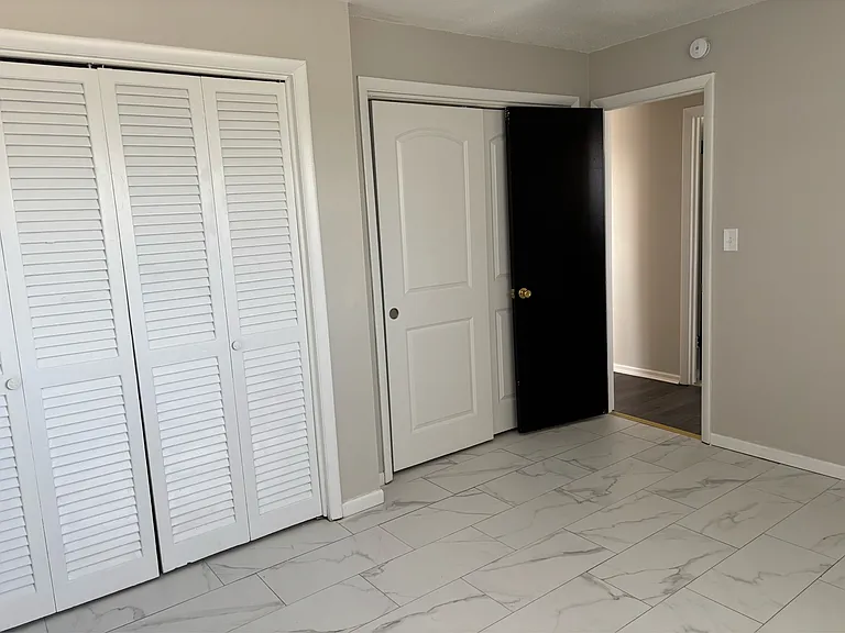 321 Johnson Ave #A12 — Photo 6
