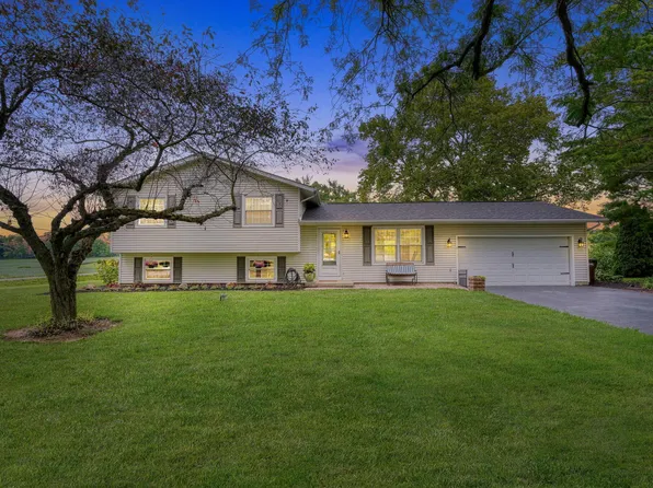 8668 W Bowling Green Ln NW, Lancaster, OH 43130