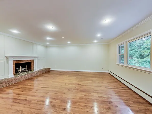 14904 Claude Ln, Silver Spring, MD 20905