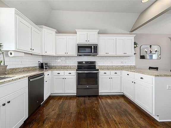 5th image of 6996 141st St