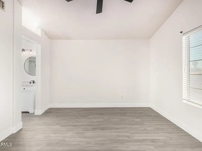875 N Ithica Ct — Photo 9
