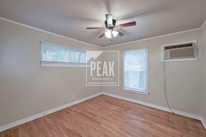 4437 Donnelly Ave — Photo 13