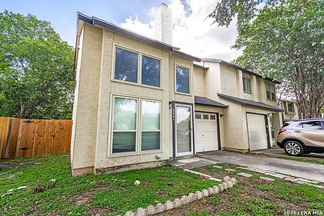 2 bed, 2.5 bath, 893 sqft, $1,600 — Photo 4
