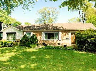 745 Cumberland St, Hoffman Estates, IL 60169