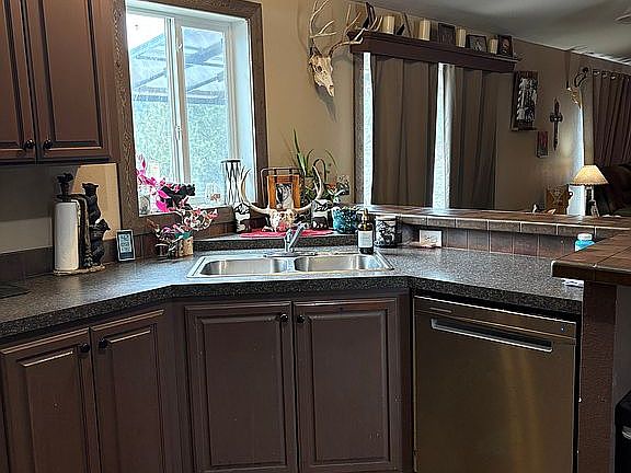 3rd image of 70 Heron Loop Rd