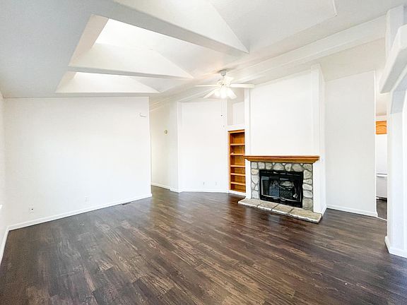 5th image of 746 Spindrift St #746