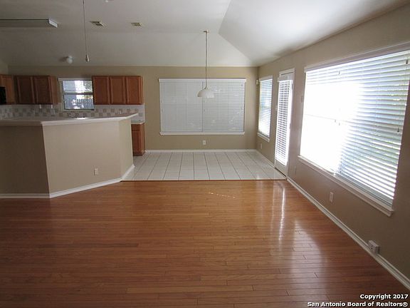 4th image of 1133 Lauran Park Dr