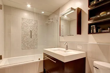 Rented by R New York