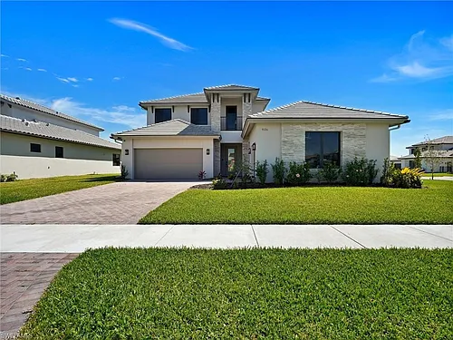 5126 Penella Ave Photo 1