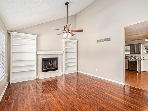 3rd image of 1853 Gates Dr W
