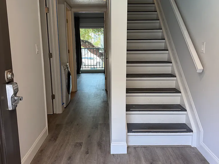 105 4th Ave NE #206 — Photo 12